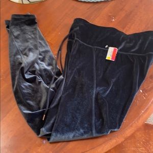 Calia crushed velvet leggings size M NWT